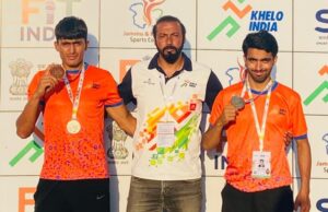 शिकारे से स्वर्ण तक: जम्मू-कश्मीर के युवा बन रहे हैं वॉटर स्पोर्ट्स चैंपियन वॉटर स्पोर्ट्स चैंपियन