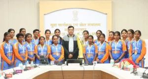 T20 विश्व कप विजेता नेत्रहीन महिला क्रिकेट टीम को खेल मंत्री मंडाविया ने किया सम्मानित, कहा- ‘पूरे देश के लिए प्रेरणा हैं आप’ नेत्रहीन महिला क्रिकेट टीम